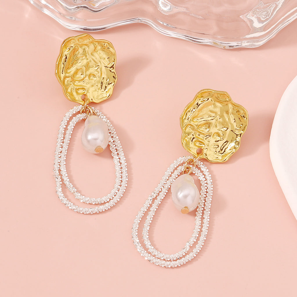 Charming Pearl Earring for Any Occasion