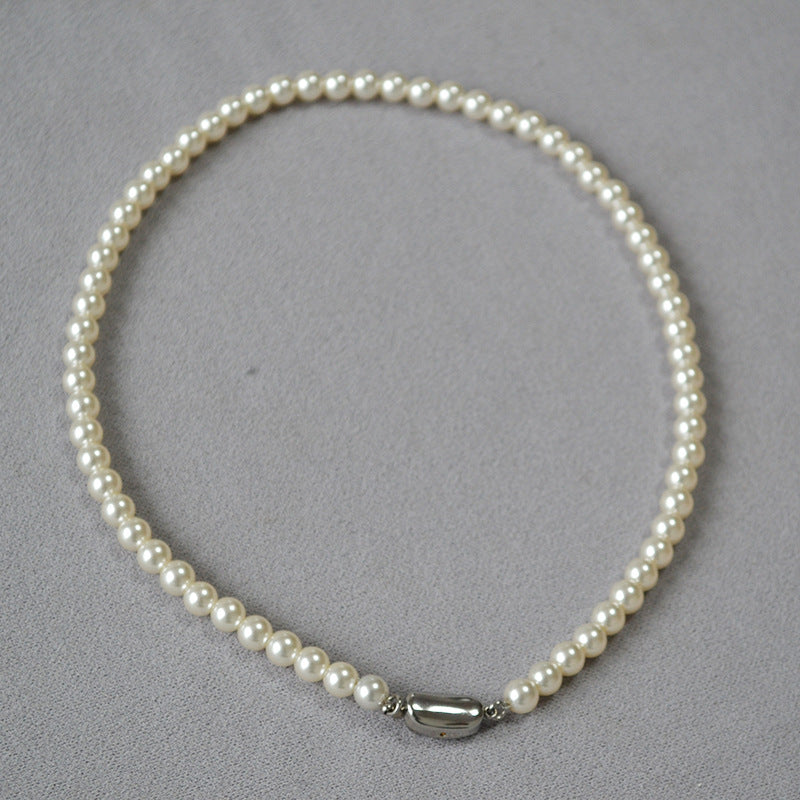 Beautiful Pearl Necklace with Unique Style