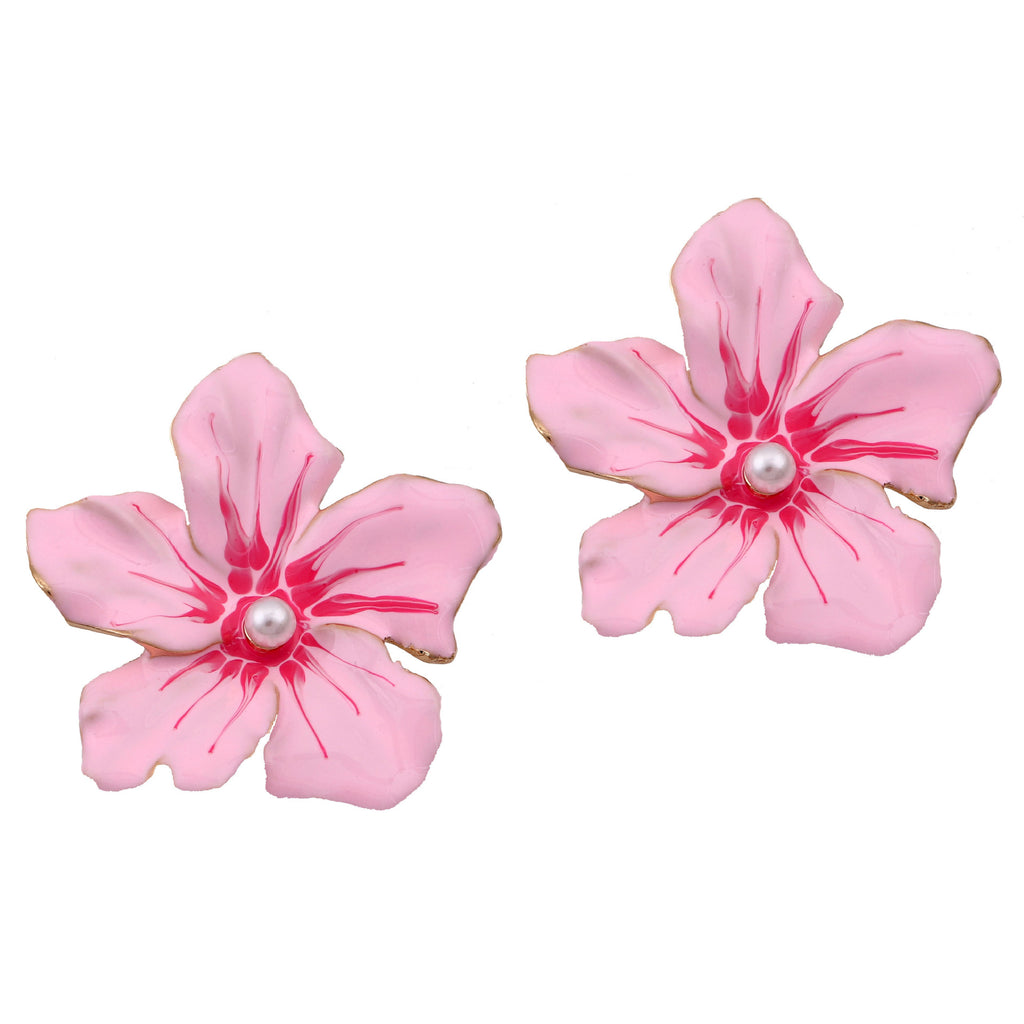 Beautiful Pearl Earring with Unique Style