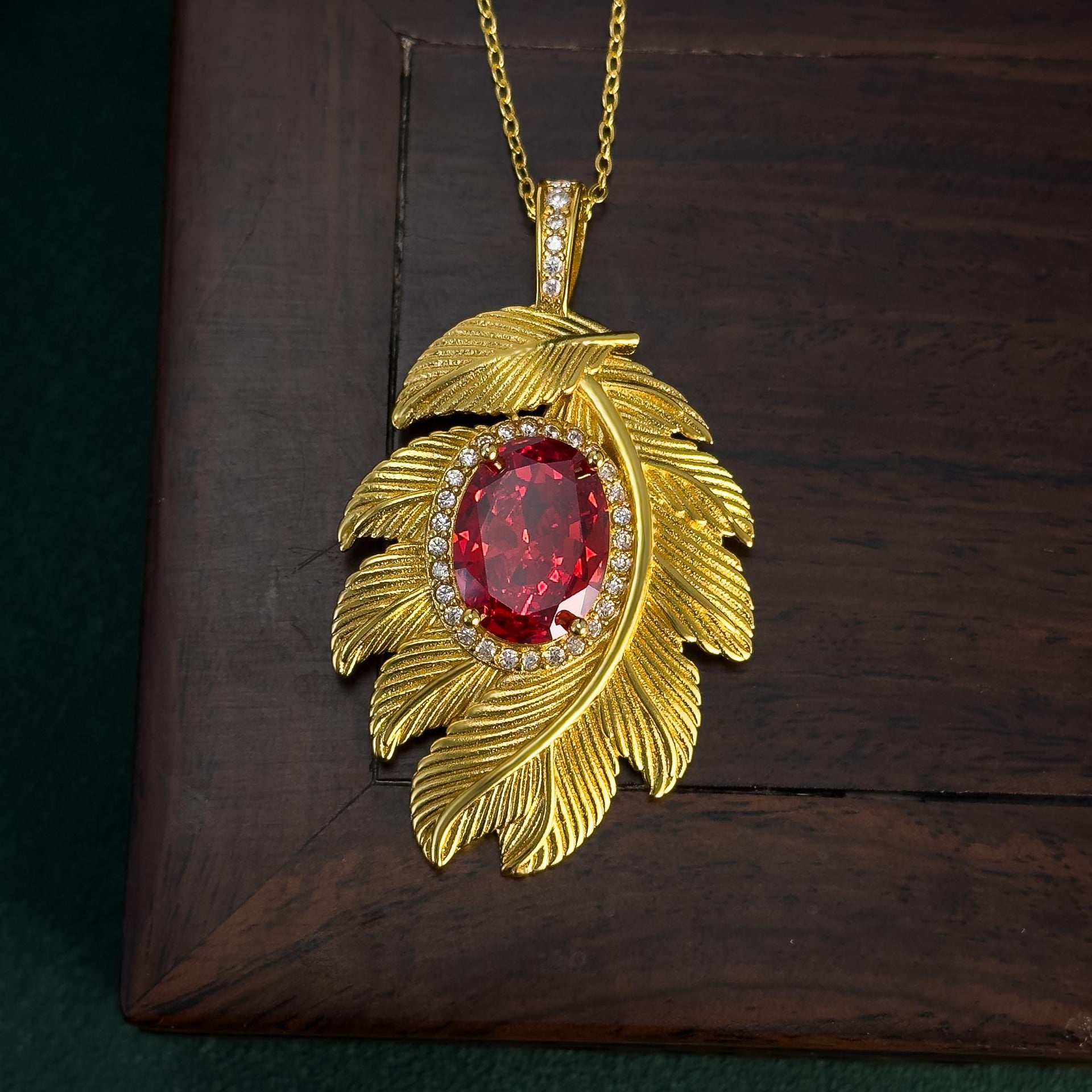 Beautiful Gold Necklace with Unique Style