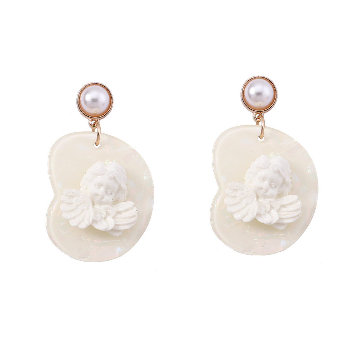 Beautiful Pearl Earring with Unique Style