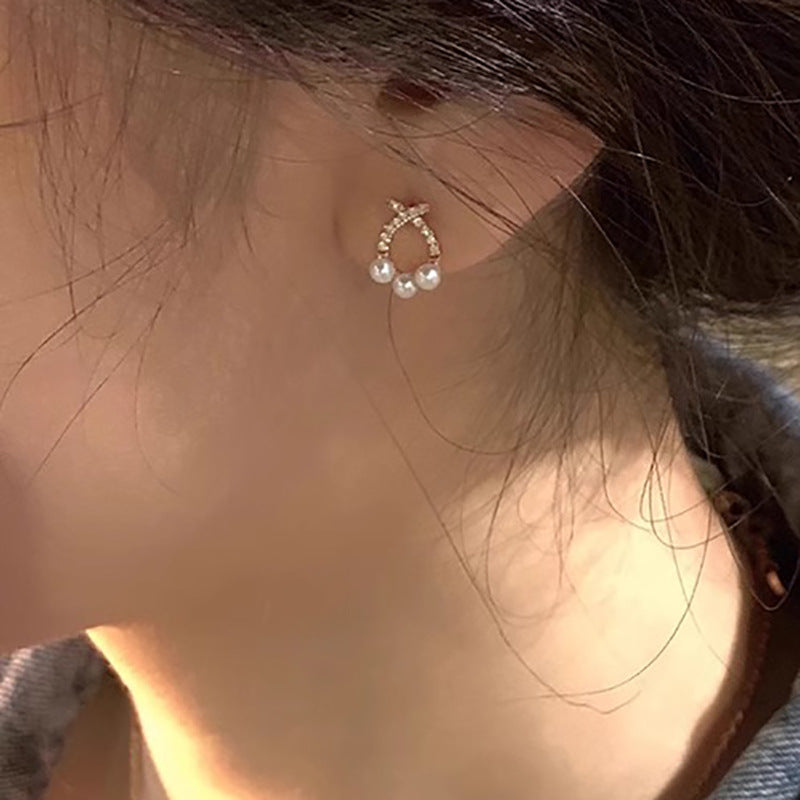 Charming Pearl Earring for Any Occasion