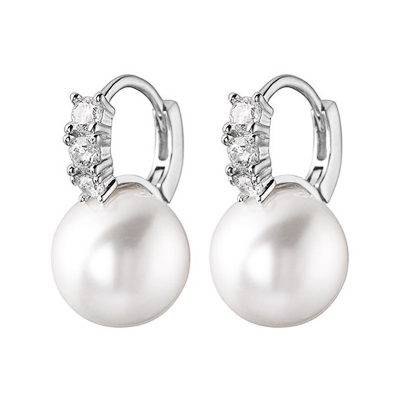 Beautiful Pearl Earring with Unique Style