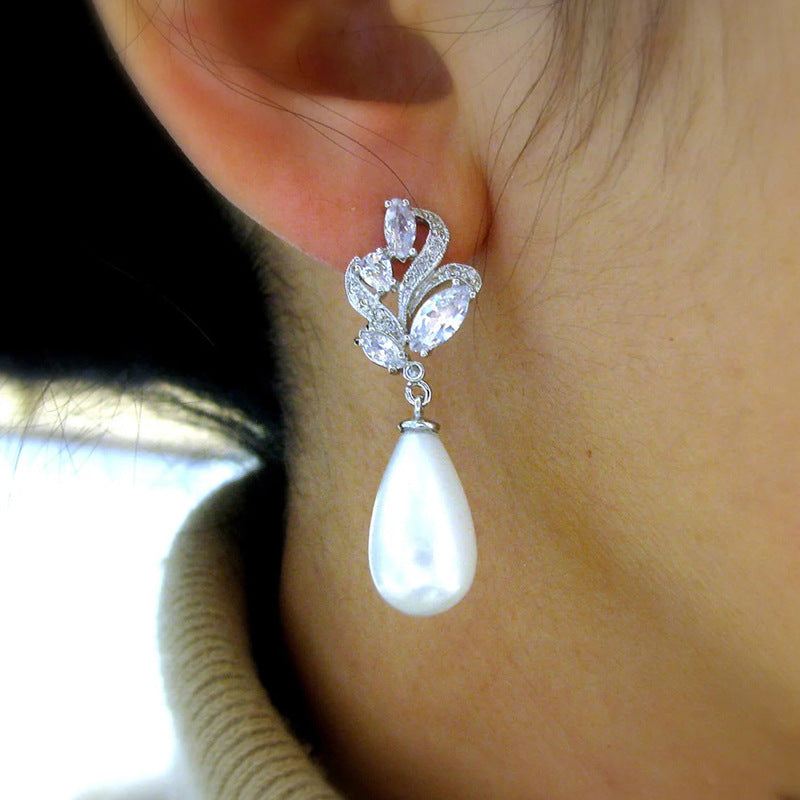 Charming Pearl Earring for Any Occasion