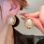 Beautiful Pearl Earring with Unique Style