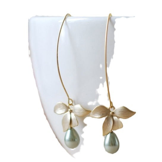 Charming Pearl Earring for Any Occasion