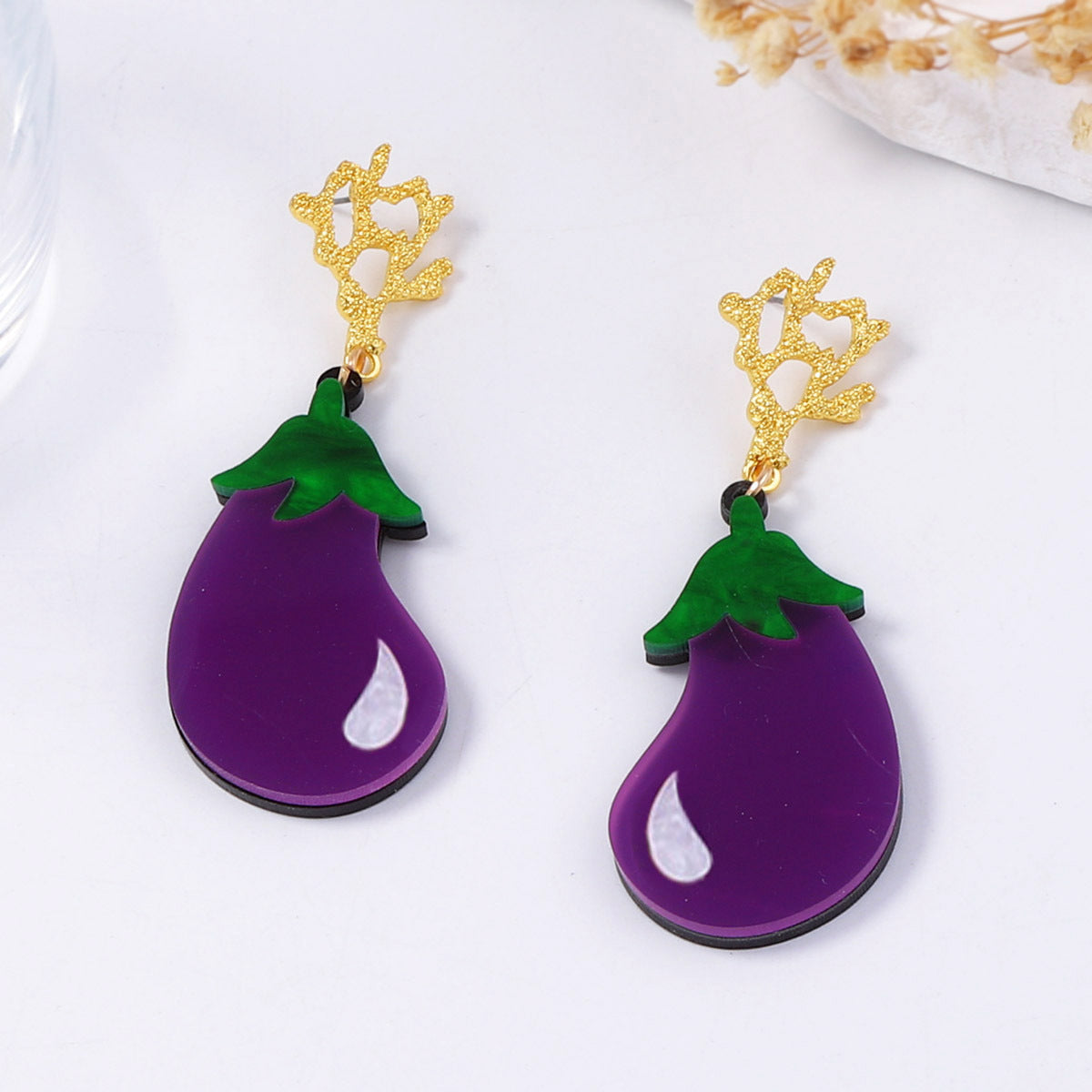 Beautiful Pearl Earring with Unique Style