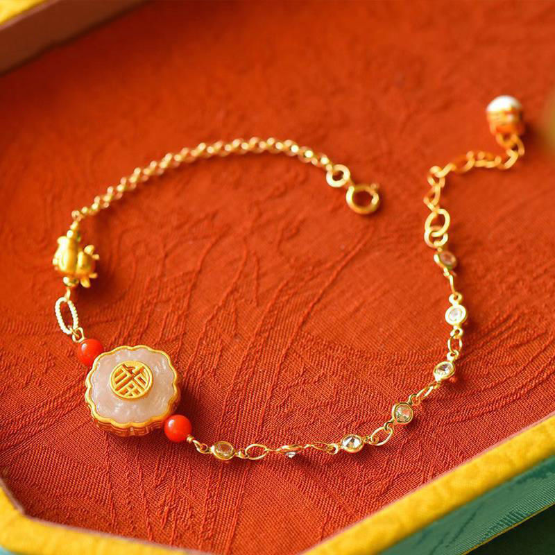 Charming Gold Bracelet for Any Occasion