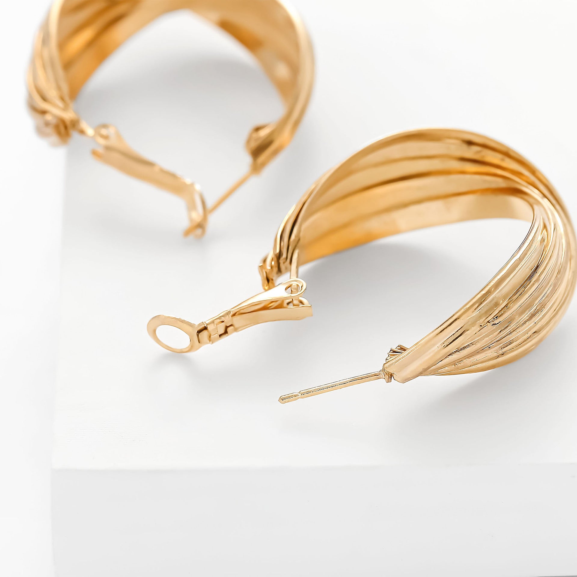 Vintage Handmade Gold Earring