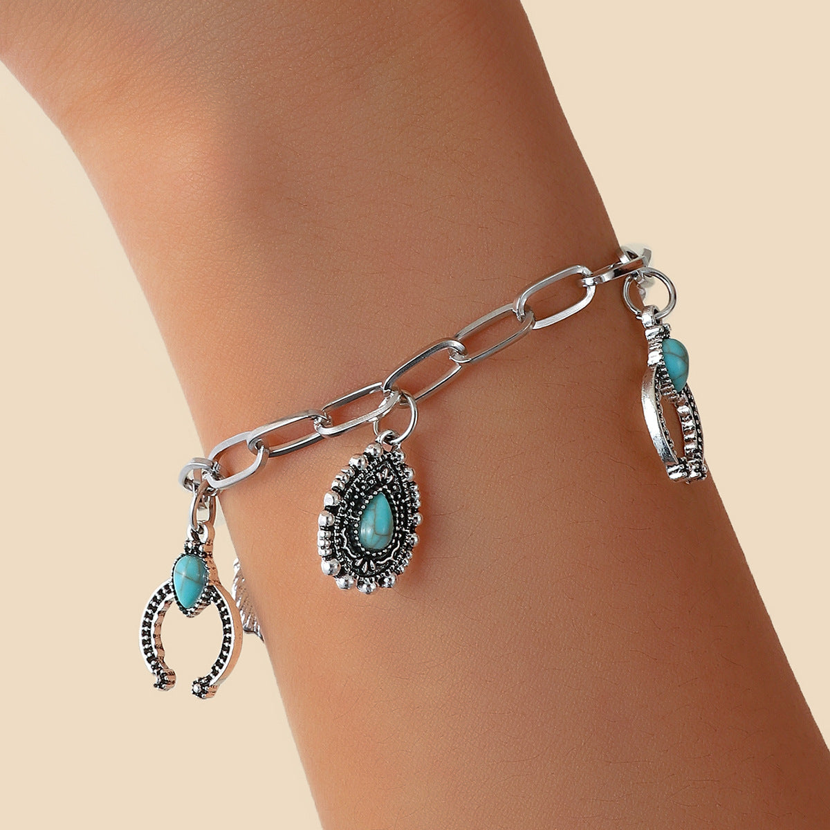 Beautiful Bracelet with Unique Style