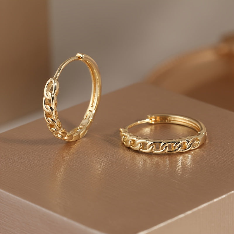 Classic Earring with Timeless Appeal