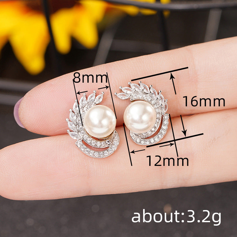 Charming Pearl Earring for Any Occasion