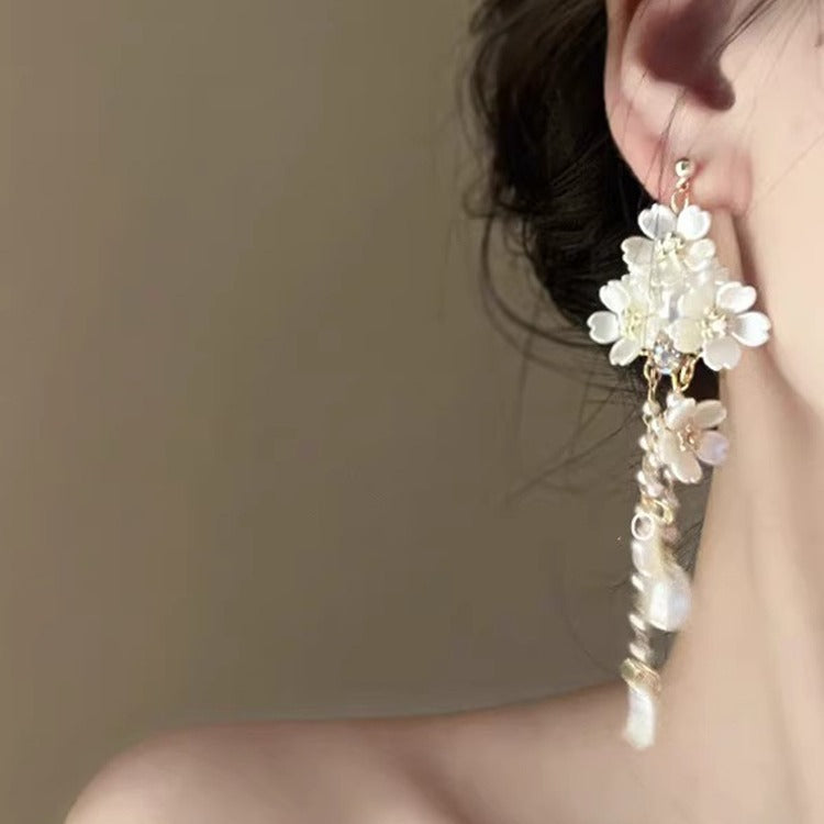 Beautiful Pearl Earring with Unique Style