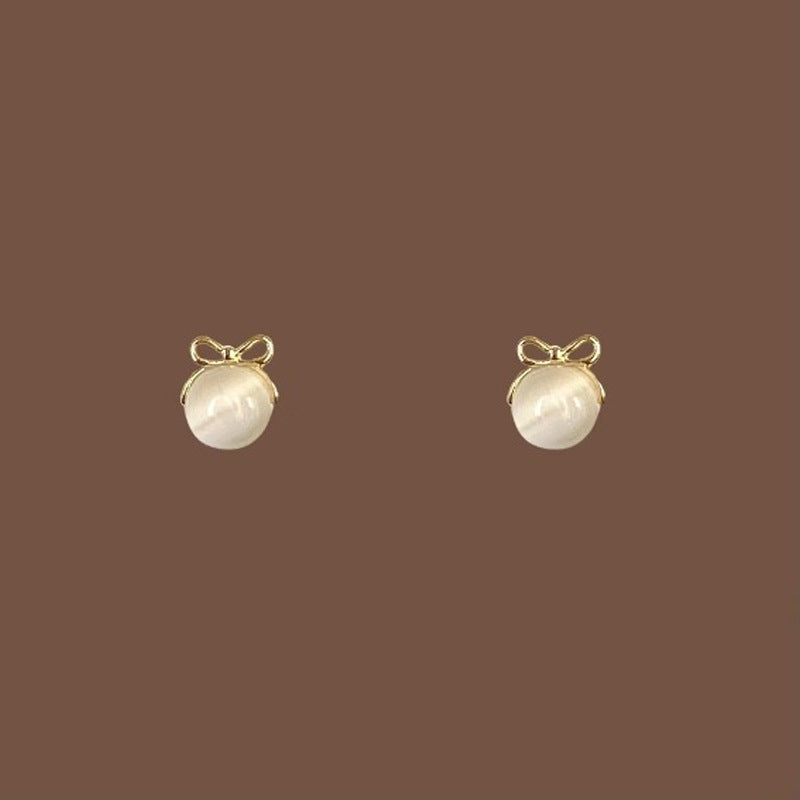Charming Pearl Earring for Any Occasion