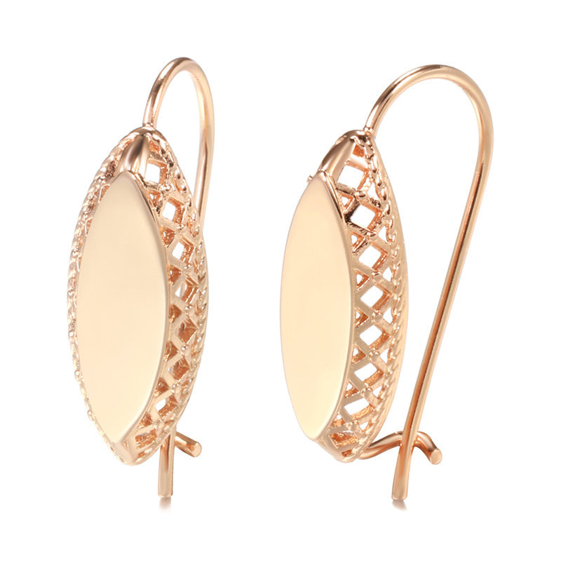 Delicate Artisan Gold Earring