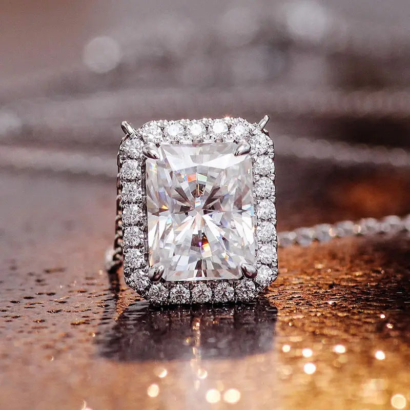 Beautiful Necklace with Unique Style