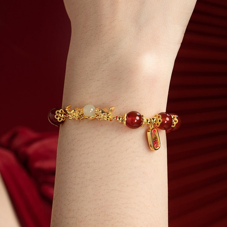 Beautiful Silver Bracelet with Unique Style