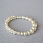 A Beautiful Pearl Bracelet with Unique Style