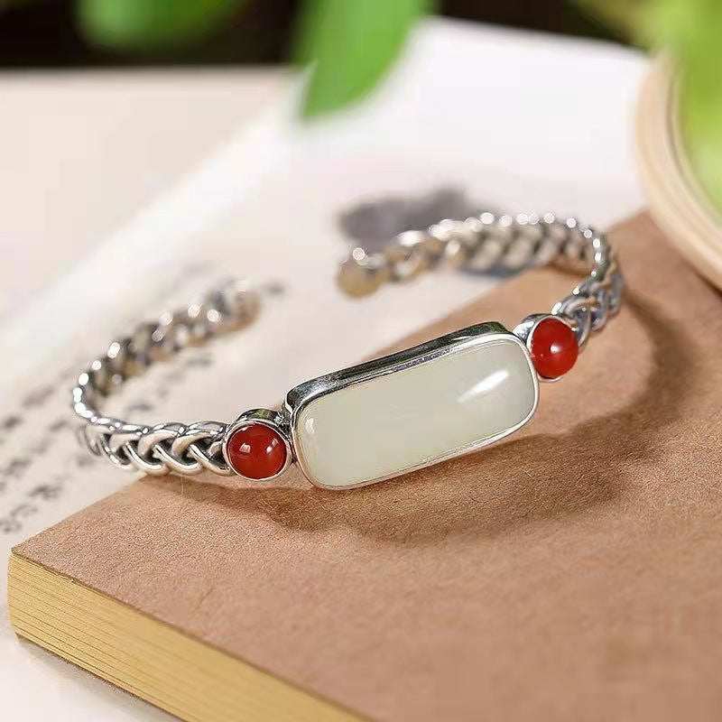 Beautiful Silver Bracelet with Unique Style