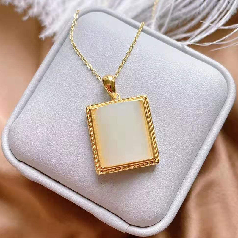 Stunning Silver Necklace for Daily Wear