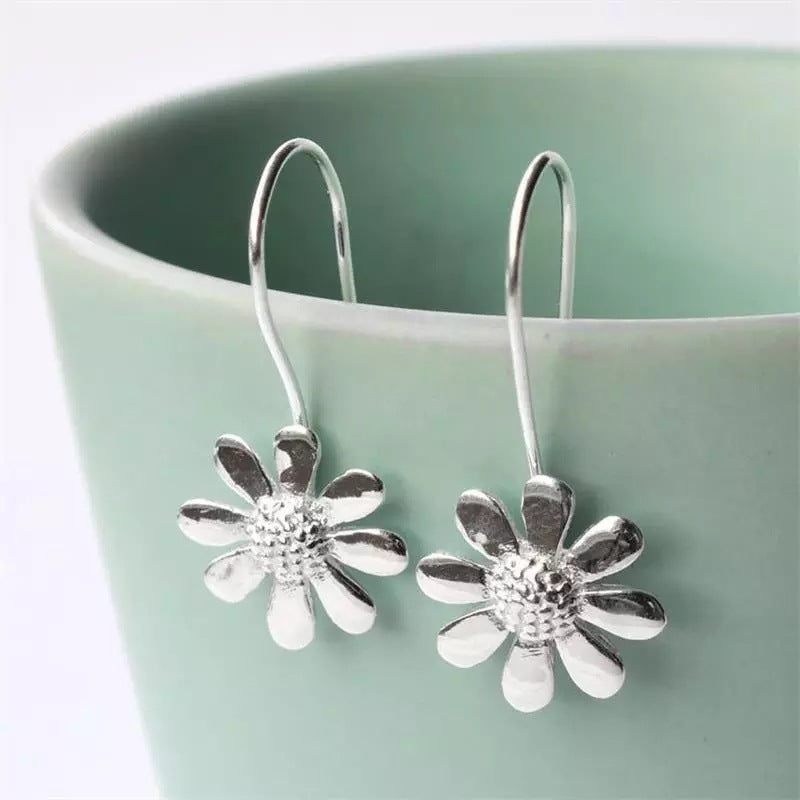 Stunning Silver Earring for Daily Wear