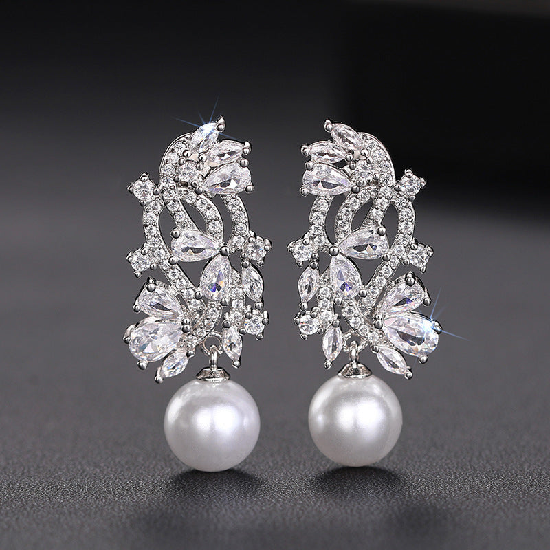 Charming Pearl Earring for Any Occasion