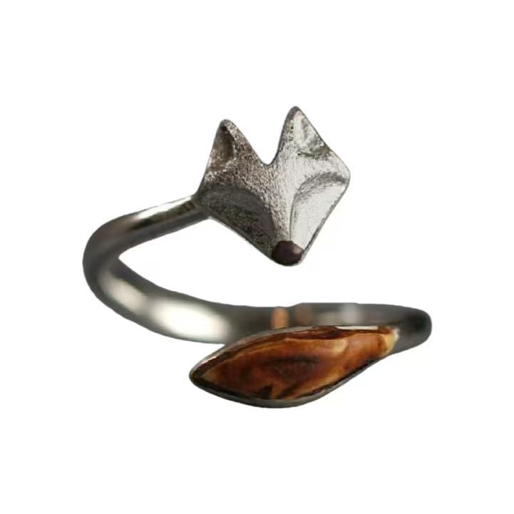 Charming Silver Ring for Any Occasion