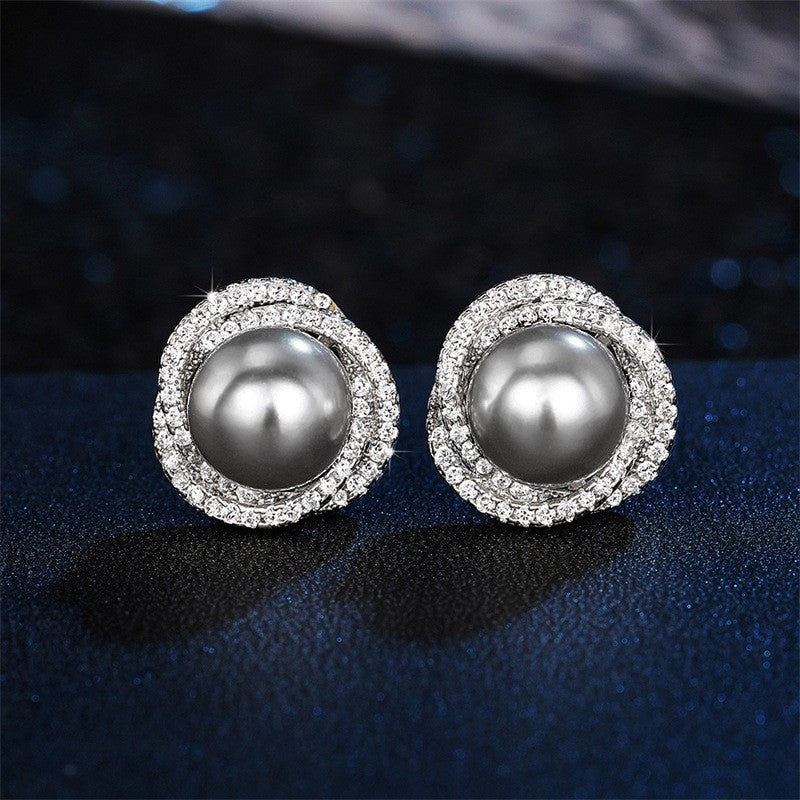 Charming Pearl Earring for Any Occasion