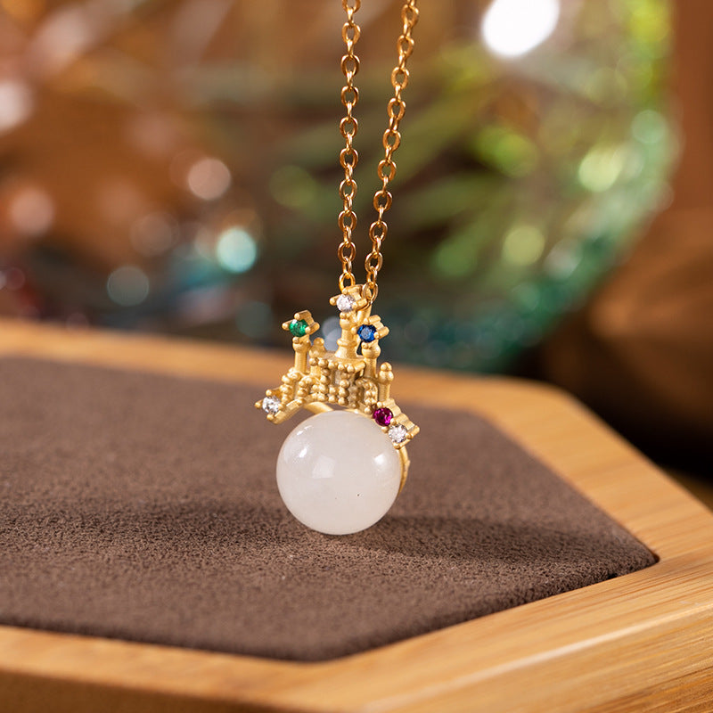 Beautiful Gold Necklace with Unique Style