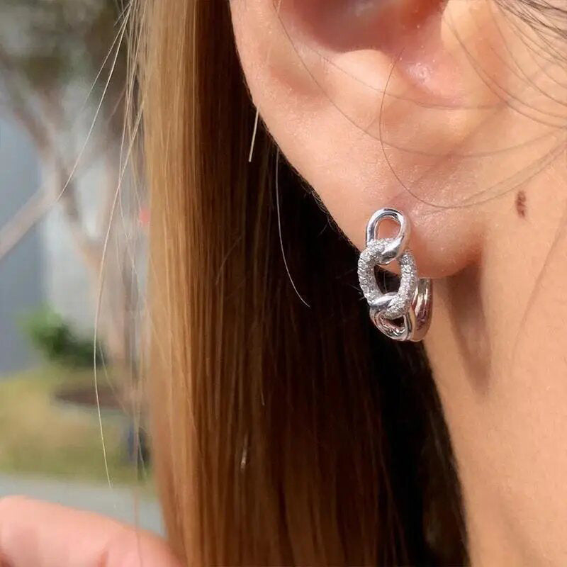 Charming Piece for Any Occasion