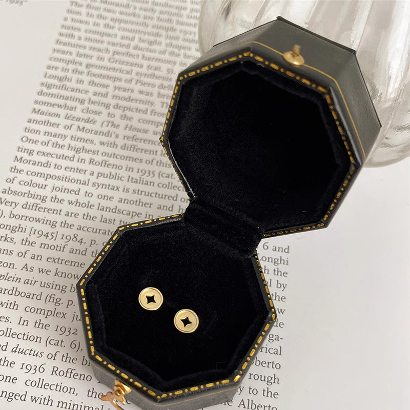 Vintage Handmade Gold Earring