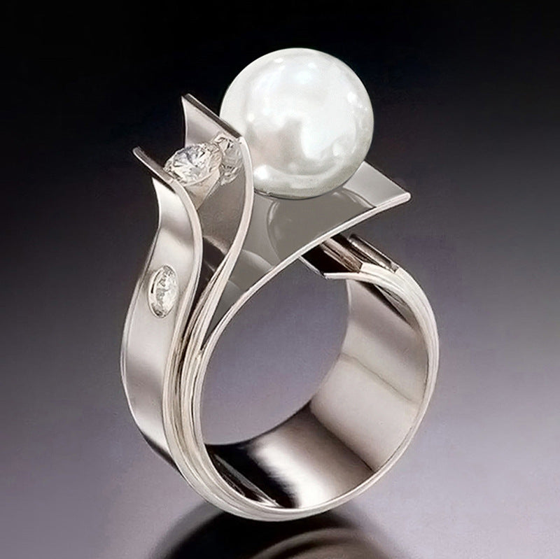 Beautiful Pearl Ring with Unique Style