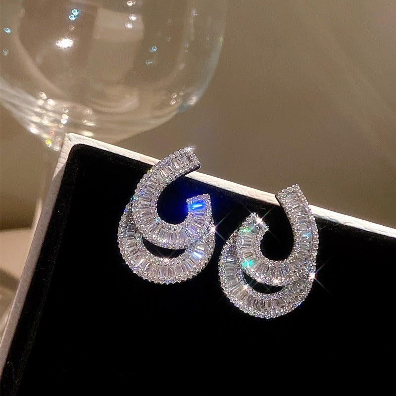 Romantic Earring for Special Moments