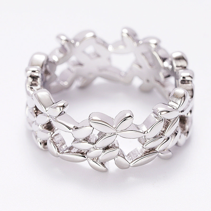 Classic Silver Ring with Timeless Appeal