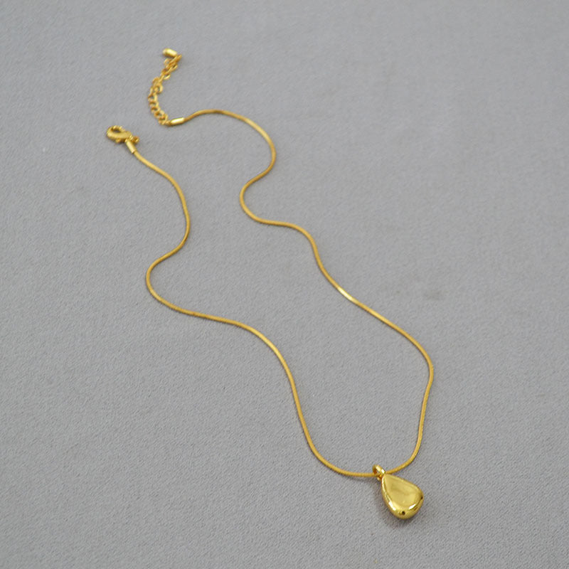 Beautiful Gold Necklace with Unique Style