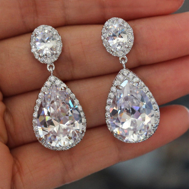 Charming Earring for Any Occasion