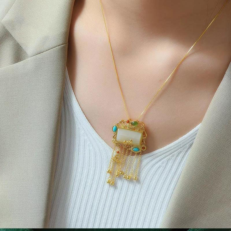 Stunning Silver Necklace for Daily Wear