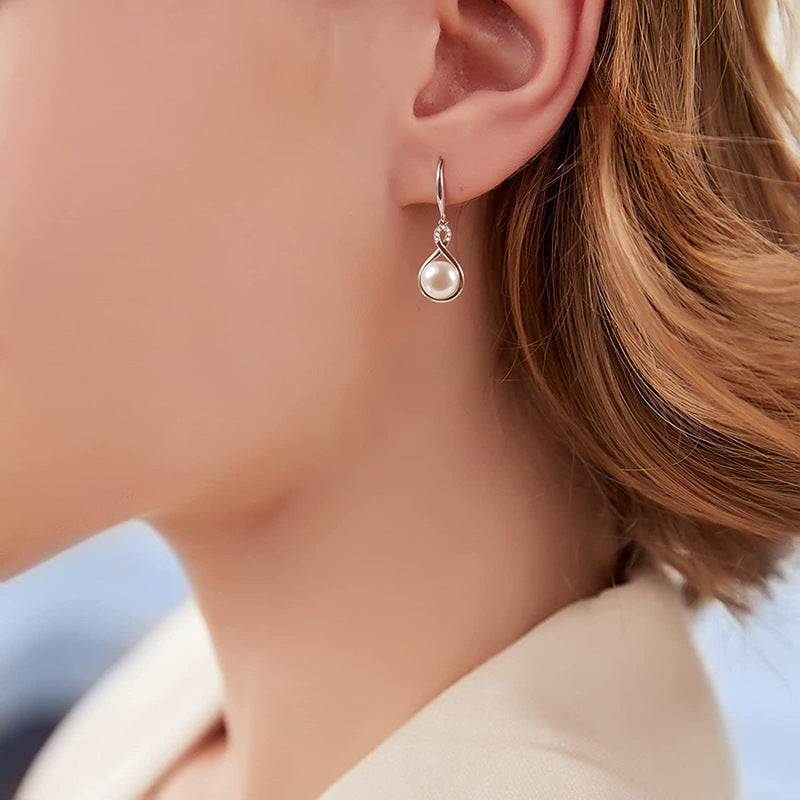 Romantic Pearl Earring for Special Moments