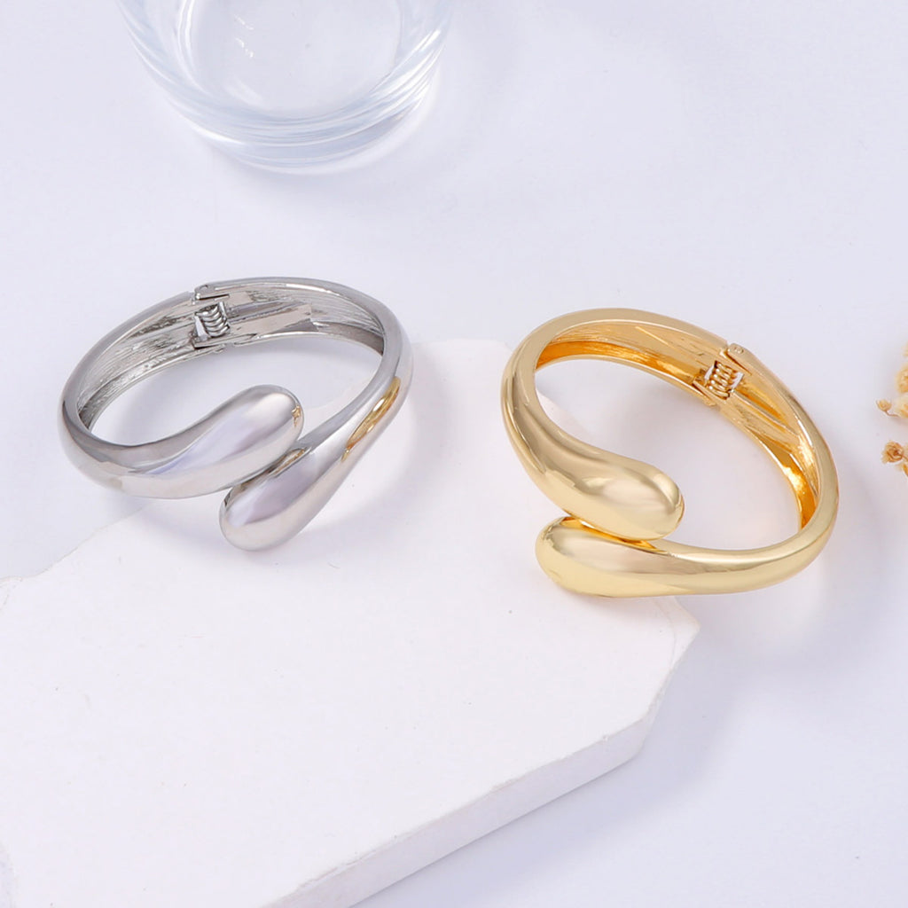 Beautiful Bracelet with Unique Style