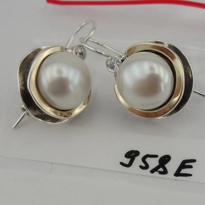 Stunning Pearl Earring for Daily Wear