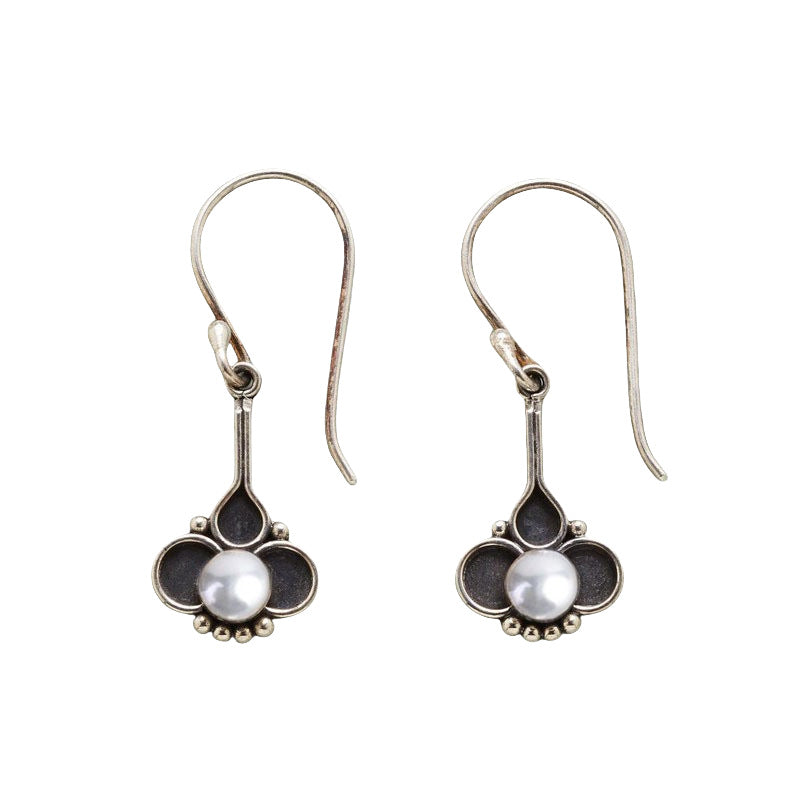 Charming Pearl Earring for Any Occasion