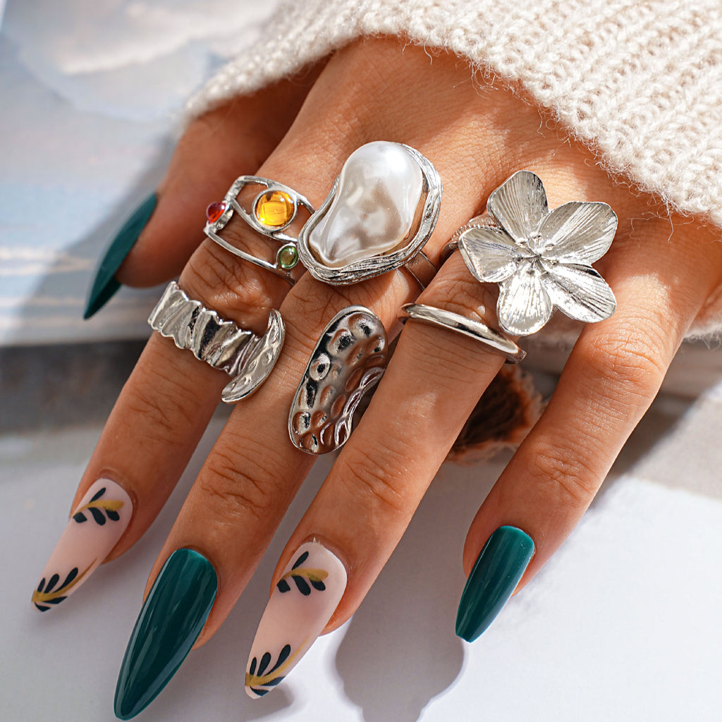 Beautiful Pearl Set with Unique Style