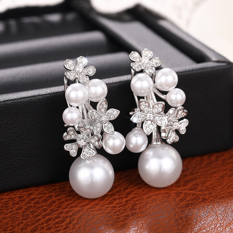 Charming Pearl Earring for Any Occasion