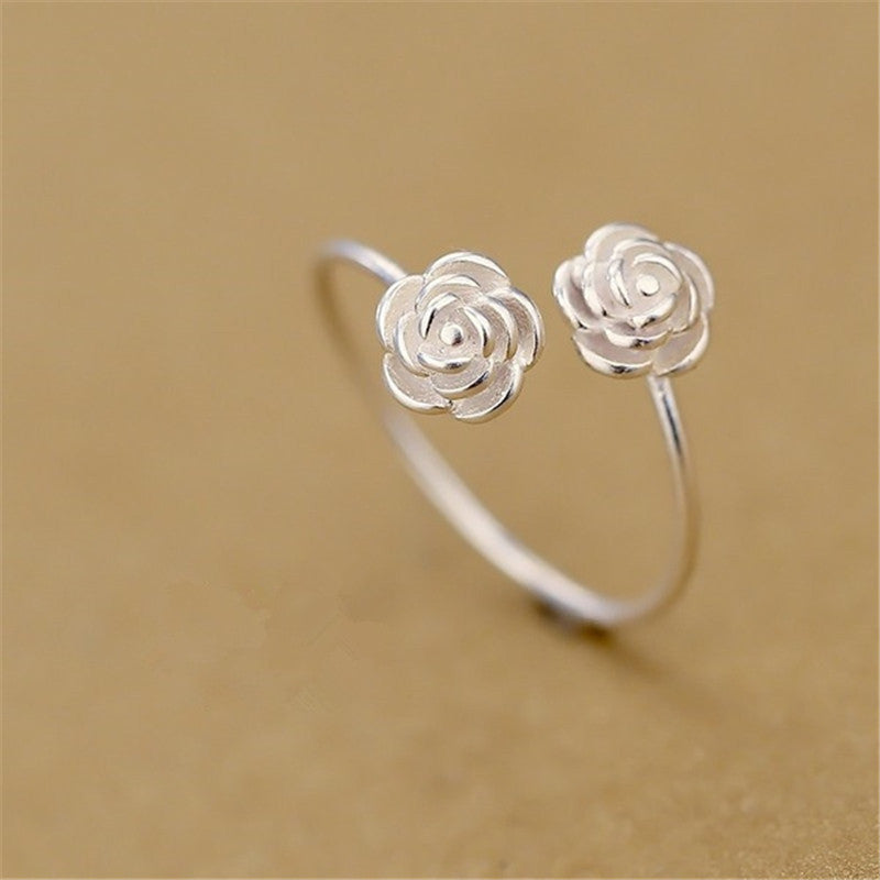 Charming Gold Ring for Any Occasion