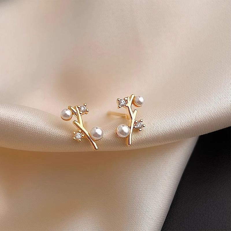 Charming Pearl Earring for Any Occasion