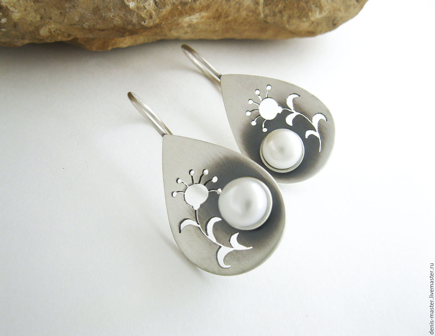 Beautiful Earring with Unique Style