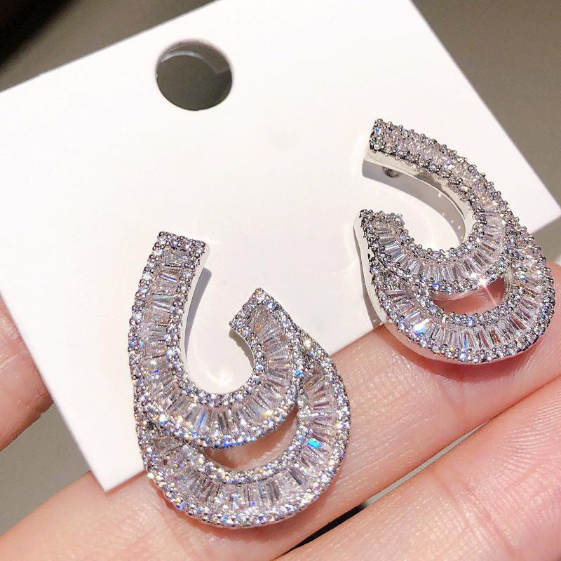 Romantic Earring for Special Moments