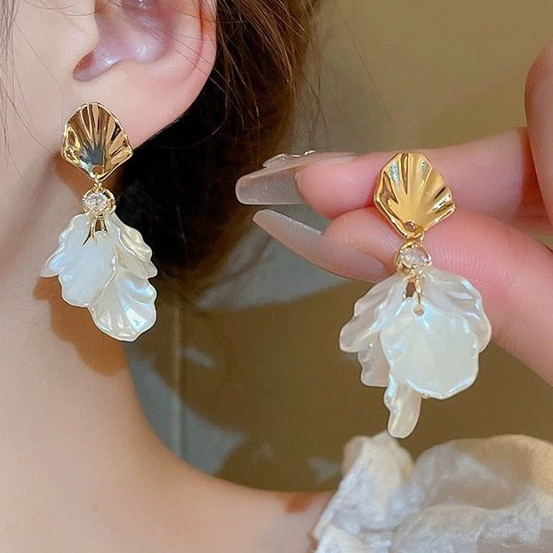 Charming Pearl Earring for Any Occasion