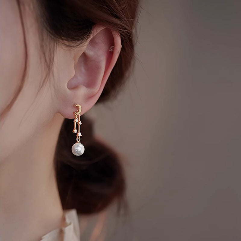 Beautiful Pearl Earring with Unique Style