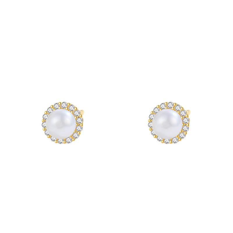 Charming Pearl Earring for Any Occasion